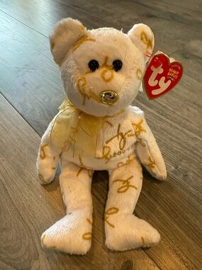 2004 Signature Bear- Ty Gold Script White Plush Bear (with ID tag attached)